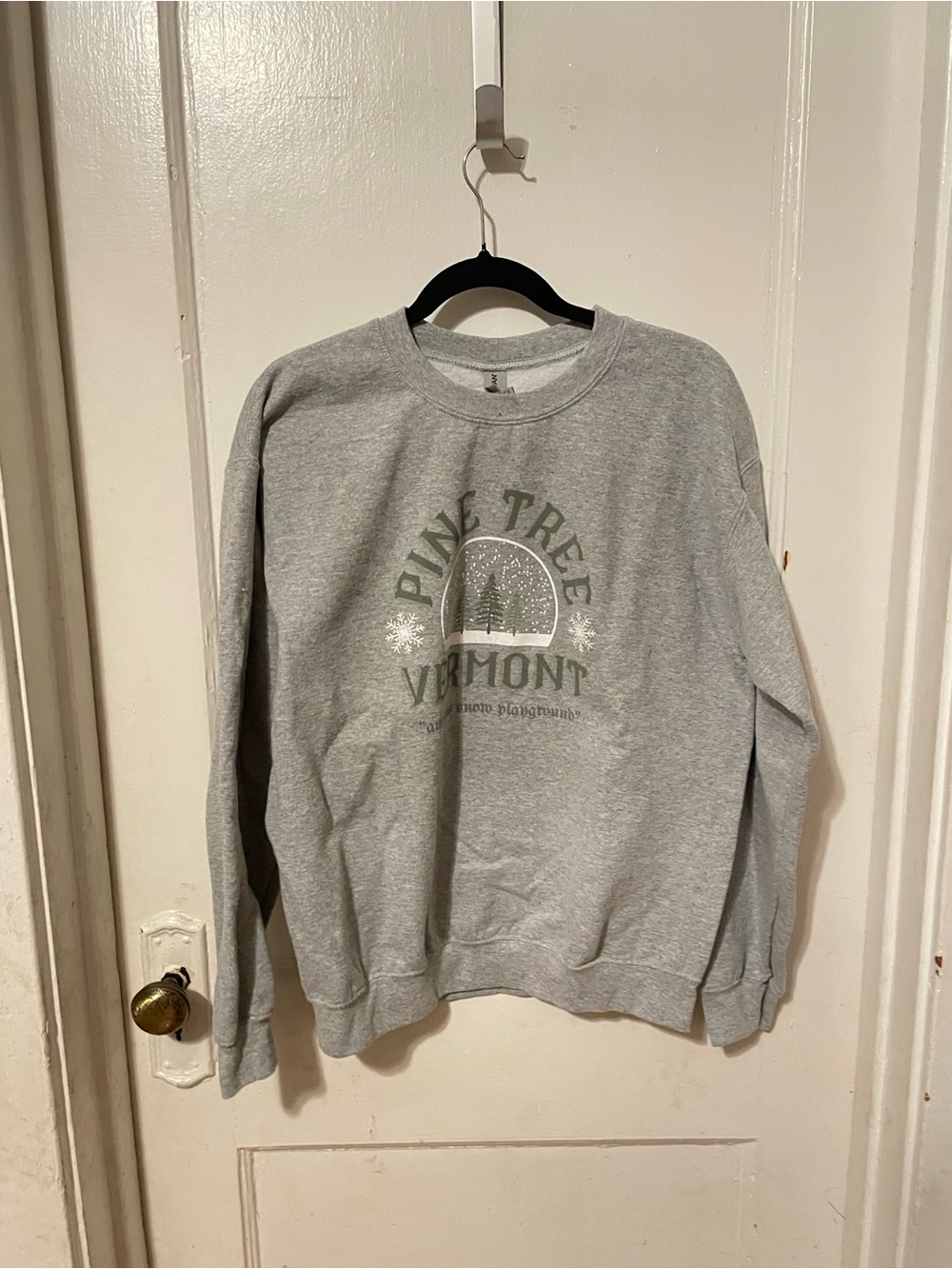 Gildan Gray Crewneck Sweatshirt with Pine Tree Vermont Graphic